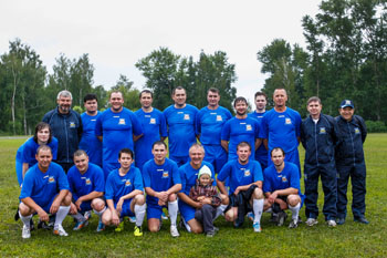 27 июня состоялся товарищеский футбольный матч между хоккейным клубом «Град» и сборной Озерского района